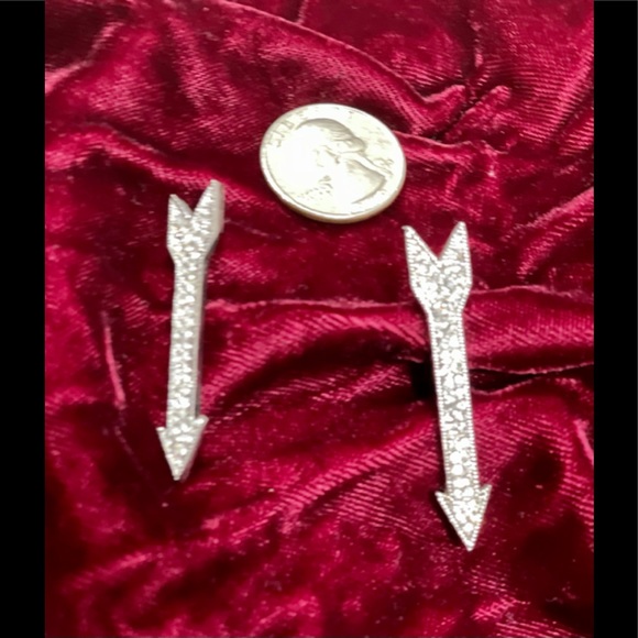 Vintage Crystal Arrow Pave & Silver Tone Pierced Earrings unique - Picture 1 of 3